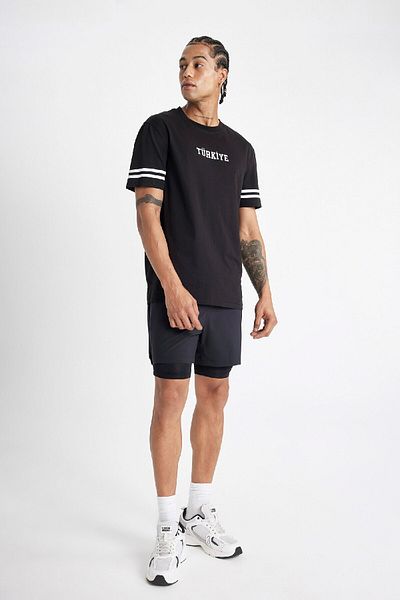 DeFacto Türkiye Bedrucktes Sport-T-Shirt mit hohem Kragen und kurzen Ärmeln - D5263ax24sm