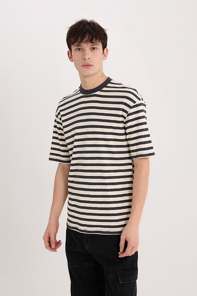 DeFacto Boxy Fit Crew Neck Striped Short Sleeve Heavy Fabric T-Shirt B5910Ax25Sp