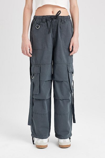 DeFacto Gabardine Fabric - Regular Waist Pants with Wide Legs and Cargo Pockets