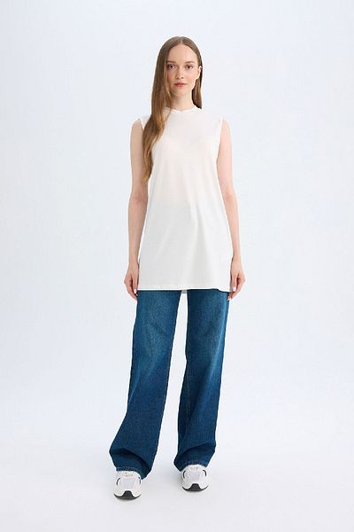 DeFacto Μαύρο Regular Fit γιακά ποδηλάτου χωρίς μανίκια Basic μονόχρωμο χιτώνα A8352ax24au