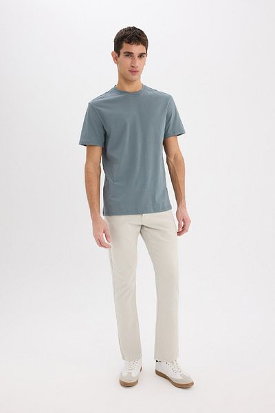 DeFacto 100 % Baumwolle Neues Basic-T-Shirt mit Rundhalsausschnitt und normaler Passform, einfarbig, kurzärmelig V7699az25sp