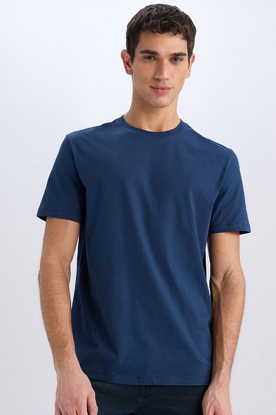 DeFacto 100 % Baumwolle Neues Basic-T-Shirt mit Rundhalsausschnitt und normaler Passform, einfarbig, kurzärmelig V7699az25sp