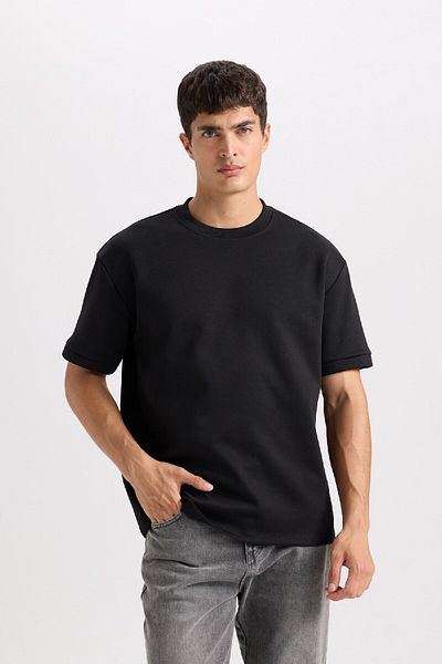 DeFacto Oversize Szeroki Wzór Okrągły Dekolt Podstawowy Gładki Krótki Rękaw Ciężki Materiał Czarny T-shirt B6494ax25sp