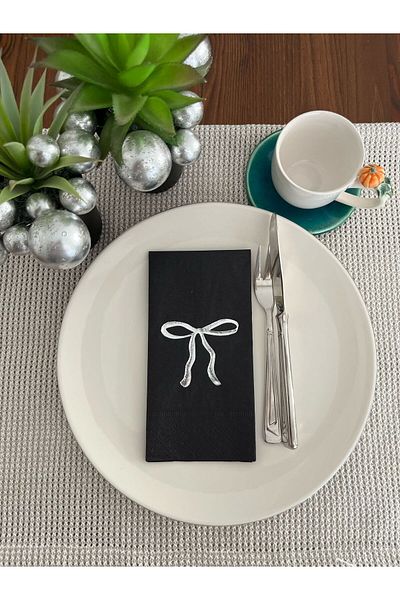 kidspartim Silver Gilded Black Bow Printed Waiter Fold Napkin 16 Pieces