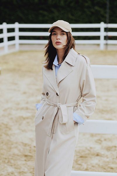 DeFacto Wasserabweisender, übergroßer, geräumiger, langer Trenchcoat mit zweireihigem Revers und Knopftasche, gefalteter Windjacke