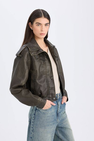 DeFacto Relax Fit Kunstlederjacke mit Reißverschluss und Doppeltaschen D5754AX25SP