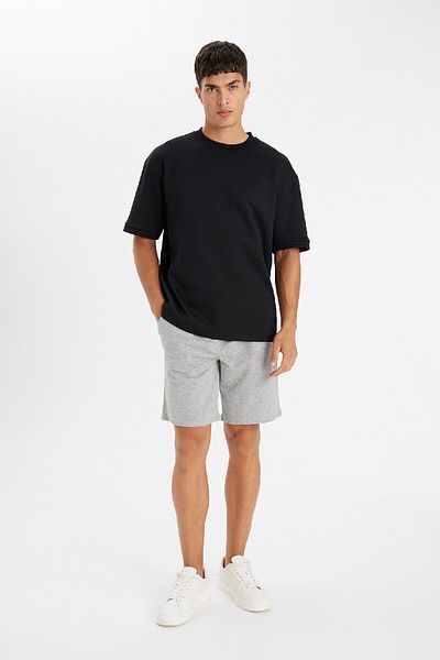 DeFacto Basic Straight Bermuda Shorts with Regular Fit Pockets D7933Ax24Sm