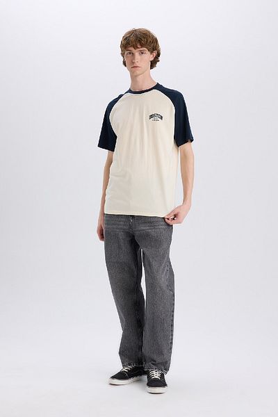 DeFacto 100% Baumwolle Boxy Fit Rundhalsausschnitt bedrucktes Kurzarm-T-Shirt D5569ax25sp