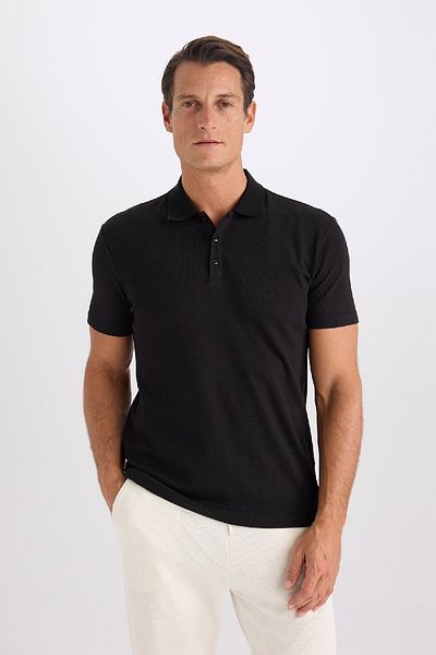 DeFacto Slim Fit, schmal geschnittenes, kurzärmliges Basic-Poloshirt aus Baumwolle und Modal-Mischung in schlichtem Schwarz M6609az25sp