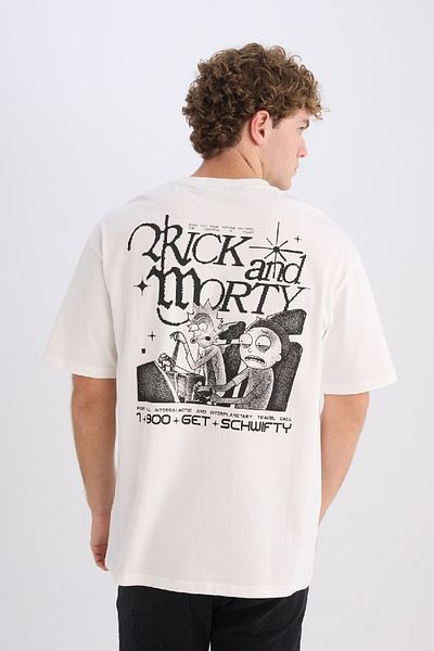 DeFacto 100 % Baumwolle Rick und Morty Boxy Fit Rundhalsausschnitt hinten bedrucktes Kurzarm-T-Shirt D5466ax25sp