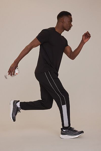 DeFacto Fit Stretch Fabric Standard Fit Crew Neck με εμπριμέ μπλουζάκι με κοντό μανίκι D7304ax25sp
