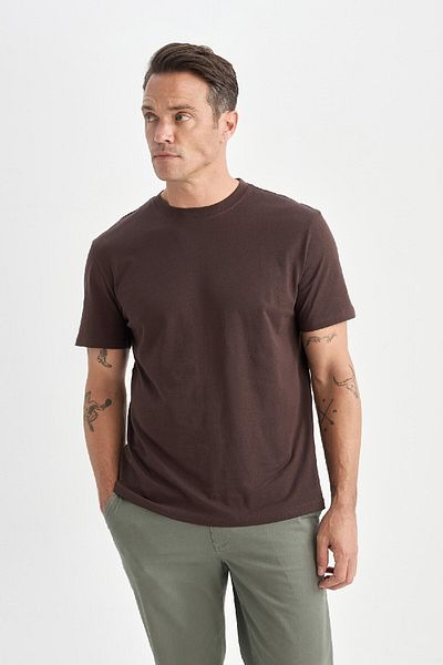 DeFacto 100 % Baumwolle Neues Basic-T-Shirt mit Rundhalsausschnitt und normaler Passform, einfarbig, kurzärmelig V7699az25sp