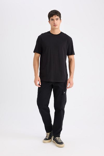 DeFacto Neues Regular Fit Rundhals-Kurzarm-T-Shirt aus 100 % Baumwolle V7699az25sp