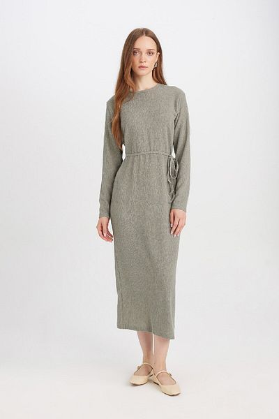 DeFacto Langärmliges Midikleid mit normaler Passform D5024AX24AU