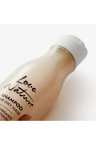 Oriflame Love Nature Wheat & Coconut Extract Shampoo for Dry Hair 41292