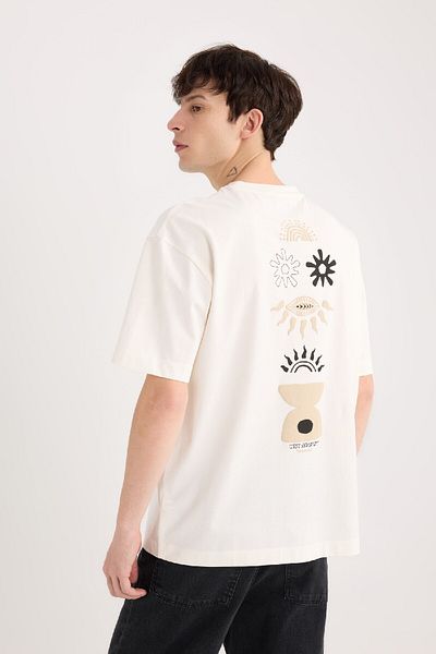 DeFacto 100 % Baumwolle, Oversize-T-Shirt mit weitem Schnitt, Rundhalsausschnitt und Rückenaufdruck, kurzärmelig, B5813ax25sp