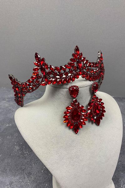 Limelia Venetian Stone Detailed Bridal Henna Crown with Drop Earrings Set Red