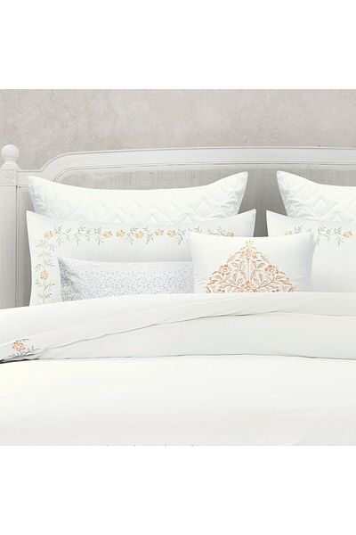 Orange Bed & Bath بلومينج | طقم لحاف قطني أبيض ١٠٠٪ مزدوج، ١٠ قطع