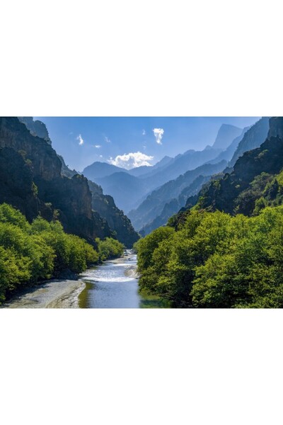 Zumzeria Tablou Canvas Peisaj natural unic din vârfuri muntoase falnice, 80x50cm