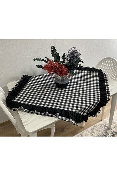 LILYUM Τραπεζομάντηλο με διπλό βολάν Gingham με σχέδιο