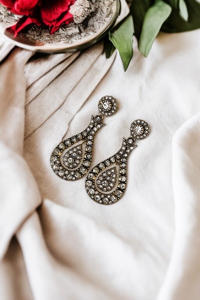 FAYRA ACCESSORIES Zirkon Taşlı Su Damlası İnci Küpe