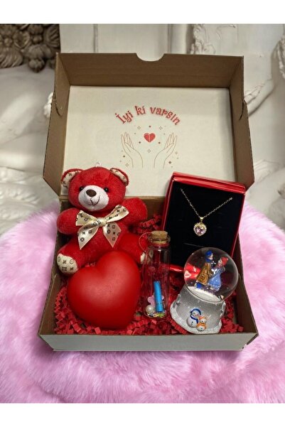 miraybutikhediyelikesya Sevgiliye Özel Hediye Kutusu – Kalpli Kolye, Işıklı Kar Küresi ve Peluş Ayıcık