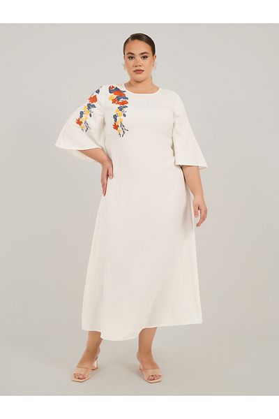 Styli Plus Size Embroidered 3/4 Sleeves A-Line Midi Dress
