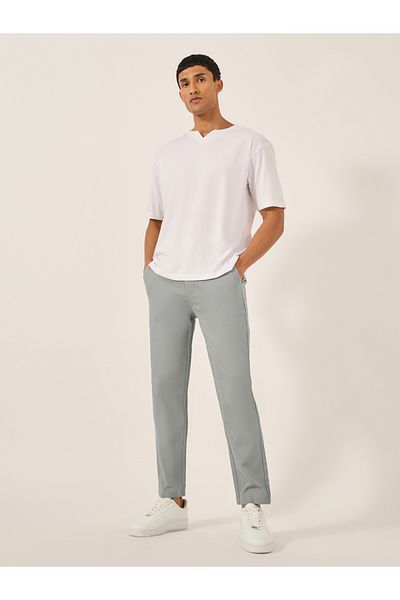 Styli Solid Mid Rise Slim Fit Cotton Chinos