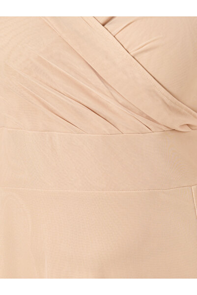 Styli فستان ماكسي بقصة A وفتحة رقبة على شكل قلب وأكمام منفوشة بمقاس كبير