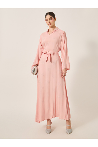 Styli جلابية مزينة برباط على الخصر وياقة قائمة