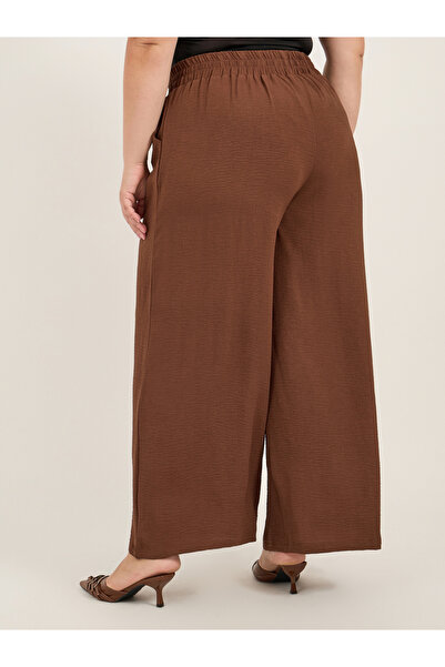 Styli Plus Size Textured Wide Leg Trousers with Chain Buckle Detail