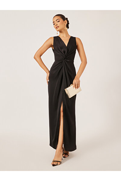 Styli فستان ماكسي بدون أكمام بعقدة أمامية من الساتان