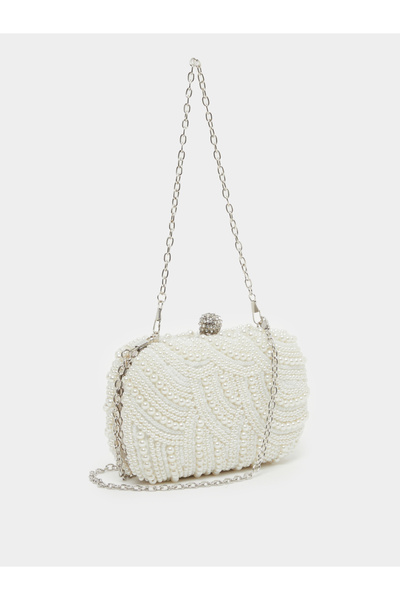 Styli حقيبة كلاتش مزينة باللؤلؤ الصناعي بالكامل