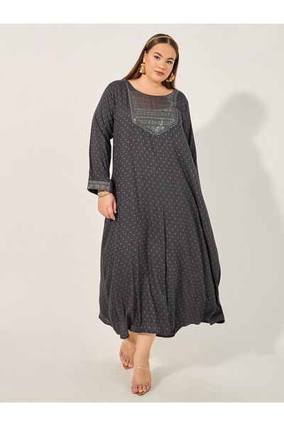 Styli Embroidered Round Neck A-Line Jalabyia