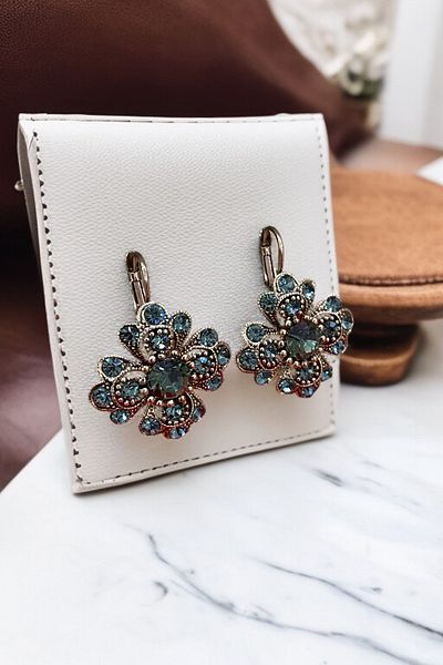 FAYRA ACCESSORIES Crystal Stone Flower Figured Earrings