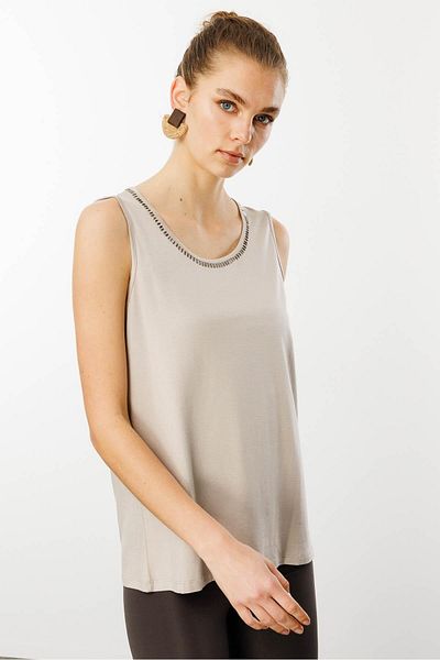 Desen Triko Tricou de damă bej cu gât cu piatră