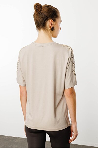 Desen Triko Γυναικείο μπεζ μπλουζάκι V-So Top Basic Ages