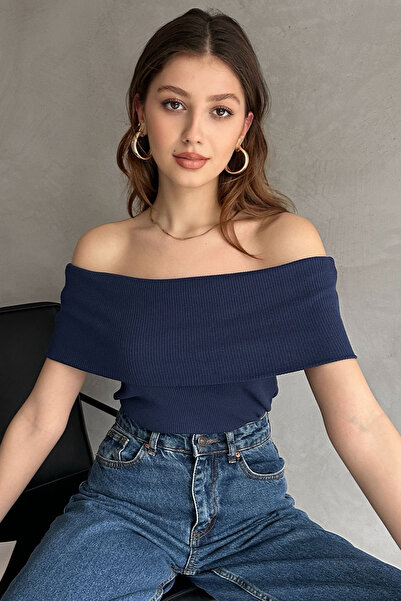 EYYE Navy Blue Madonna Collar Short Sleeve Blouse