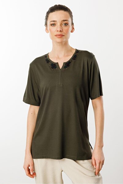 Desen Triko Жіноча футболка хакі з відкритим коміром та мереживною квітковою ...