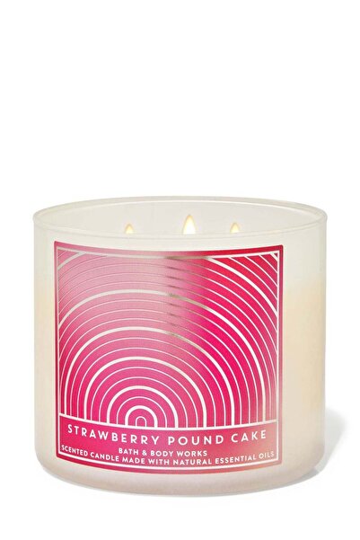 Bath & Body Works شمعة كعكة الفراولة ذات الثلاث فتائل