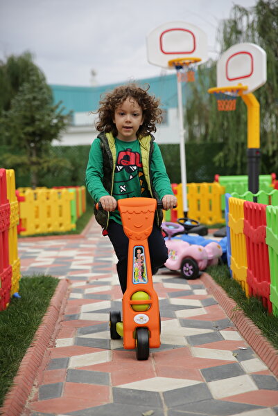 MUPARK 3 Tekerlekli Scooter – Anaokulu ve Oyun Parkı İçin Dengeli ve Güvenli Sürüş