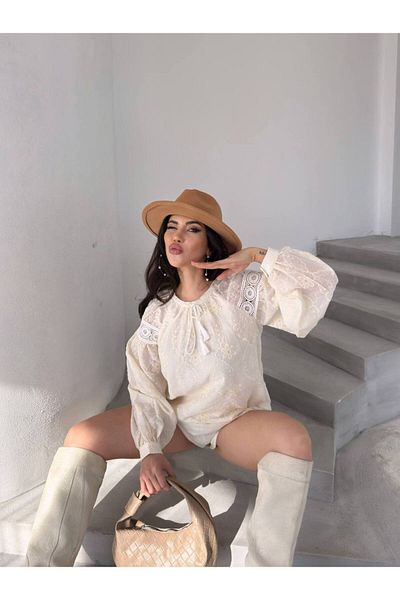 369 etnik butik Cream Color Bohemian Blouse with Scallop Lace Detail