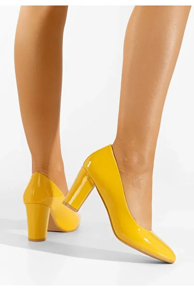 B T Shoes Chic Yellow Patent Heeled Shoes