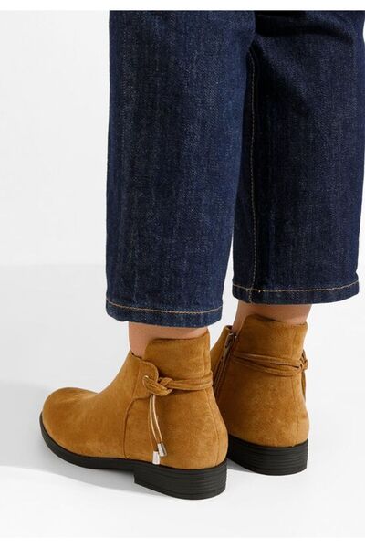 B T Shoes Women's camel boots Dezara