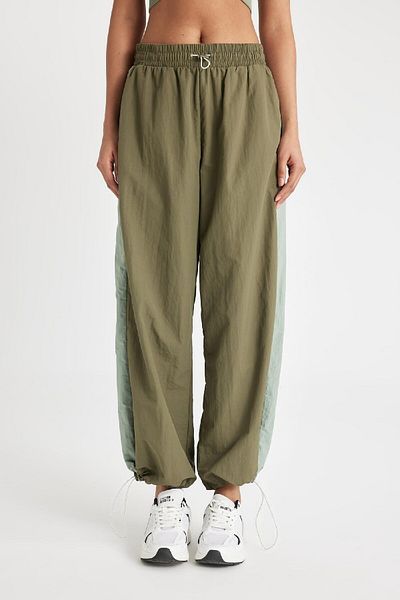 DeFacto B4234ax24sp-Modell – gewebte Jogginghose mit weitem Bein