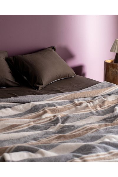 Madame Coco Arcachon Doppel-Welsoft-Fleece-Decke mit Jacquard-Print, Beige/Grau