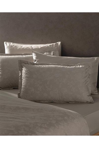 Madame Coco Avril Luxus-Bettbezug-Set aus Satin in Familiengröße