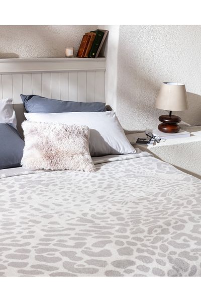 Madame Coco Jacquard-Baumwolldecke mit Leopardenmuster