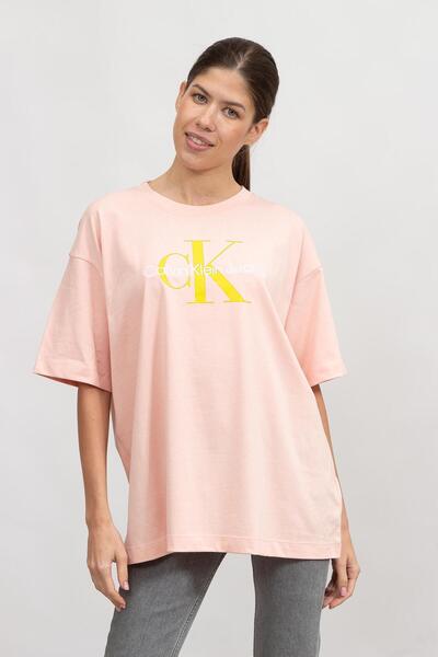 Calvin Klein Iconic Monologo Kadın Bisiklet Yaka T-Shirt Pembe