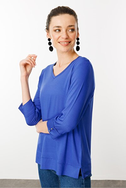 Desen Triko بلوزة نسائية برقبة على شكل حرف V موديل ساكس 
 # # # عنوان 
 حذاء ...